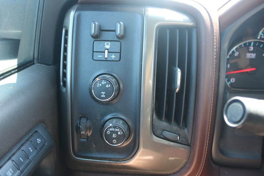 Used 2015 Chevrolet Silverado 2500 High Country w/ High Country Premium Package AWD/4WD image 24