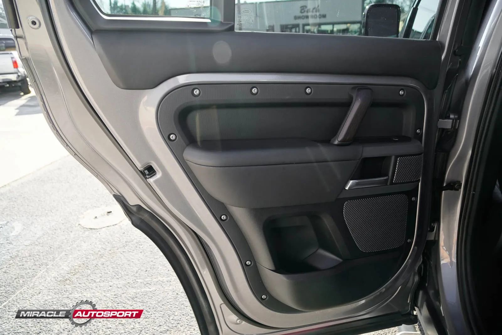 Used 2020 Land Rover Defender 110 X image 18