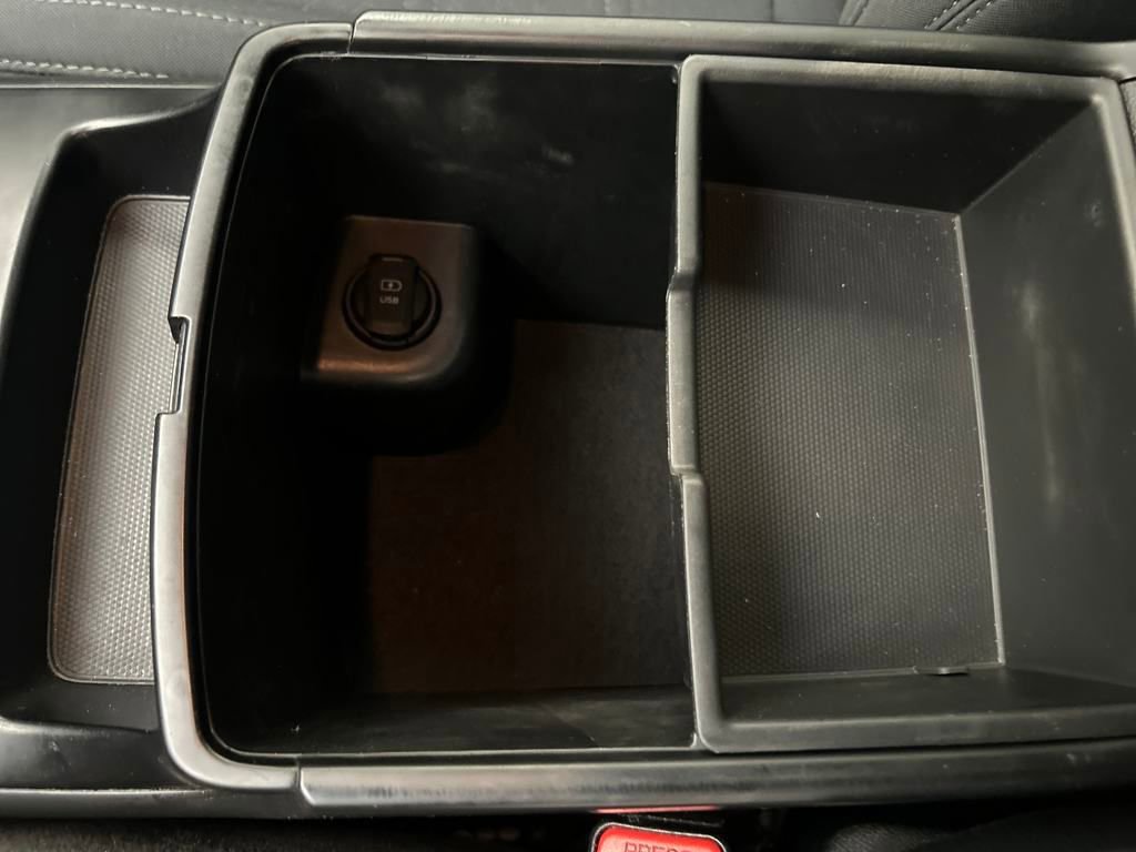 Used 2020 Kia Sorento LX image 40