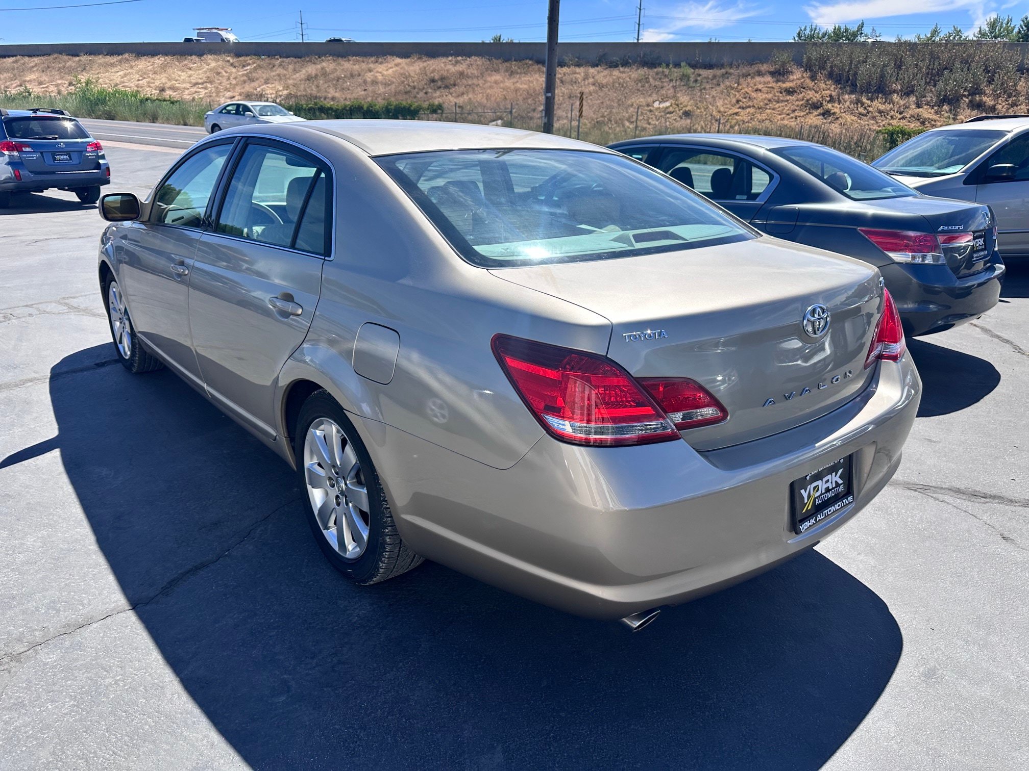 Used 2006 Toyota Avalon XLS FWD image 4