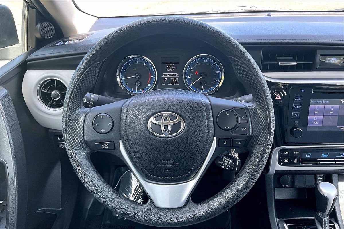 Used 2017 Toyota Corolla LE w/ Carpet Mat Package (TMS) FWD image 19