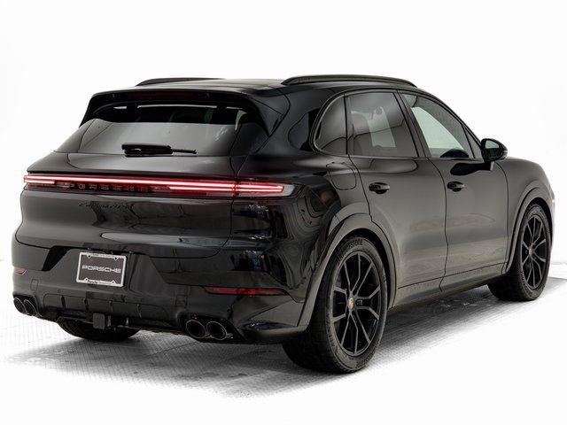 New 2026 Porsche Cayenne GTS image 35