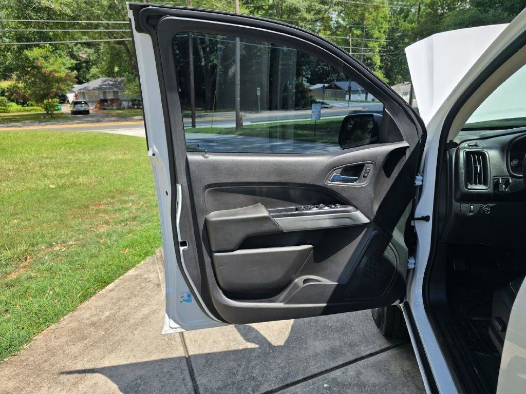 Used 2017 Chevrolet Colorado LT w/ LT Convenience Package RWD image 23
