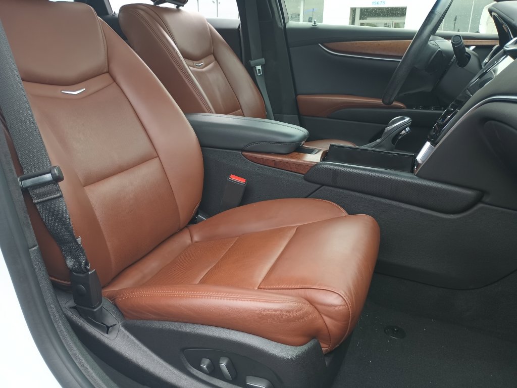 Used 2016 Cadillac XTS Luxury w/ Driver Awareness Package image 30