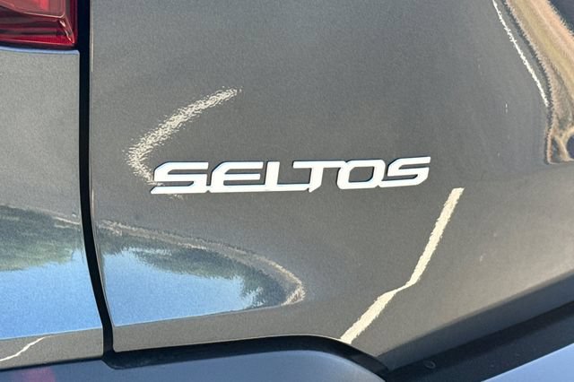 Certified 2025 Kia Seltos EX w/ EX Sunroof Package FWD image 37