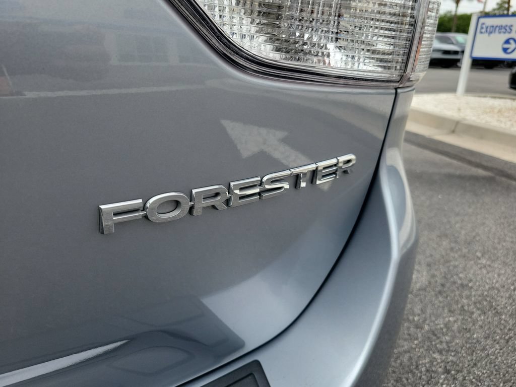 Used 2021 Subaru Forester AWD/4WD image 10