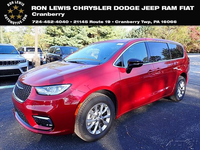 New 2026 Chrysler Pacifica Select AWD/4WD image 1