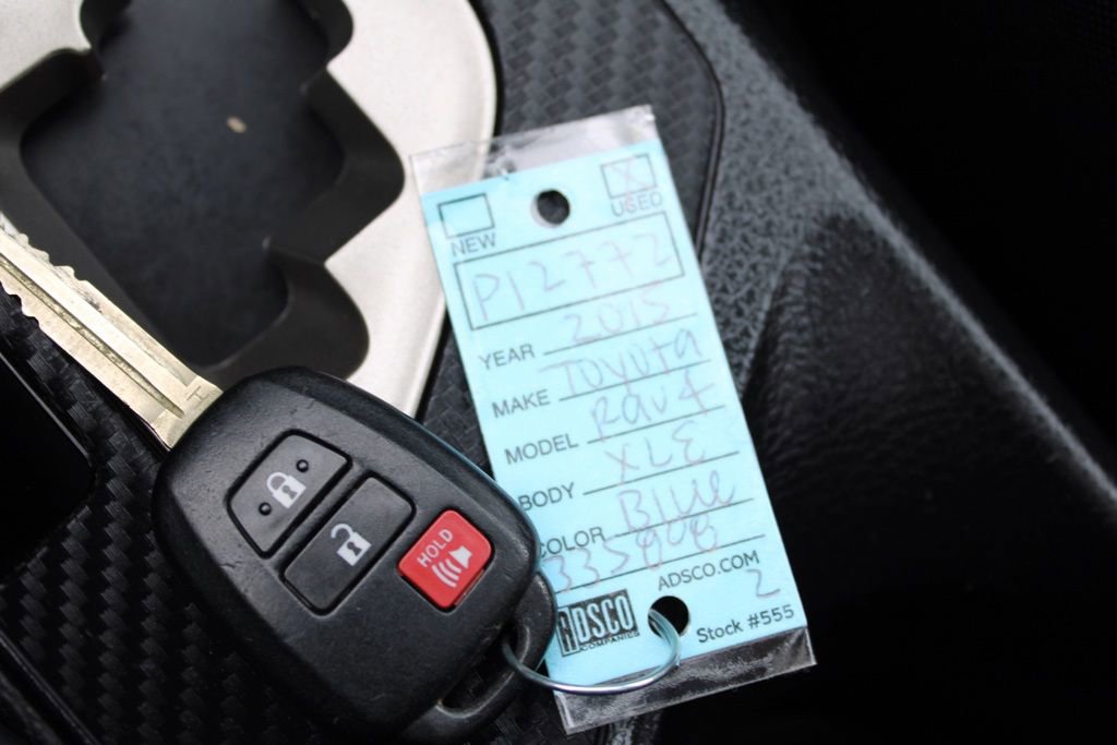 Used 2015 Toyota RAV4 XLE image 32