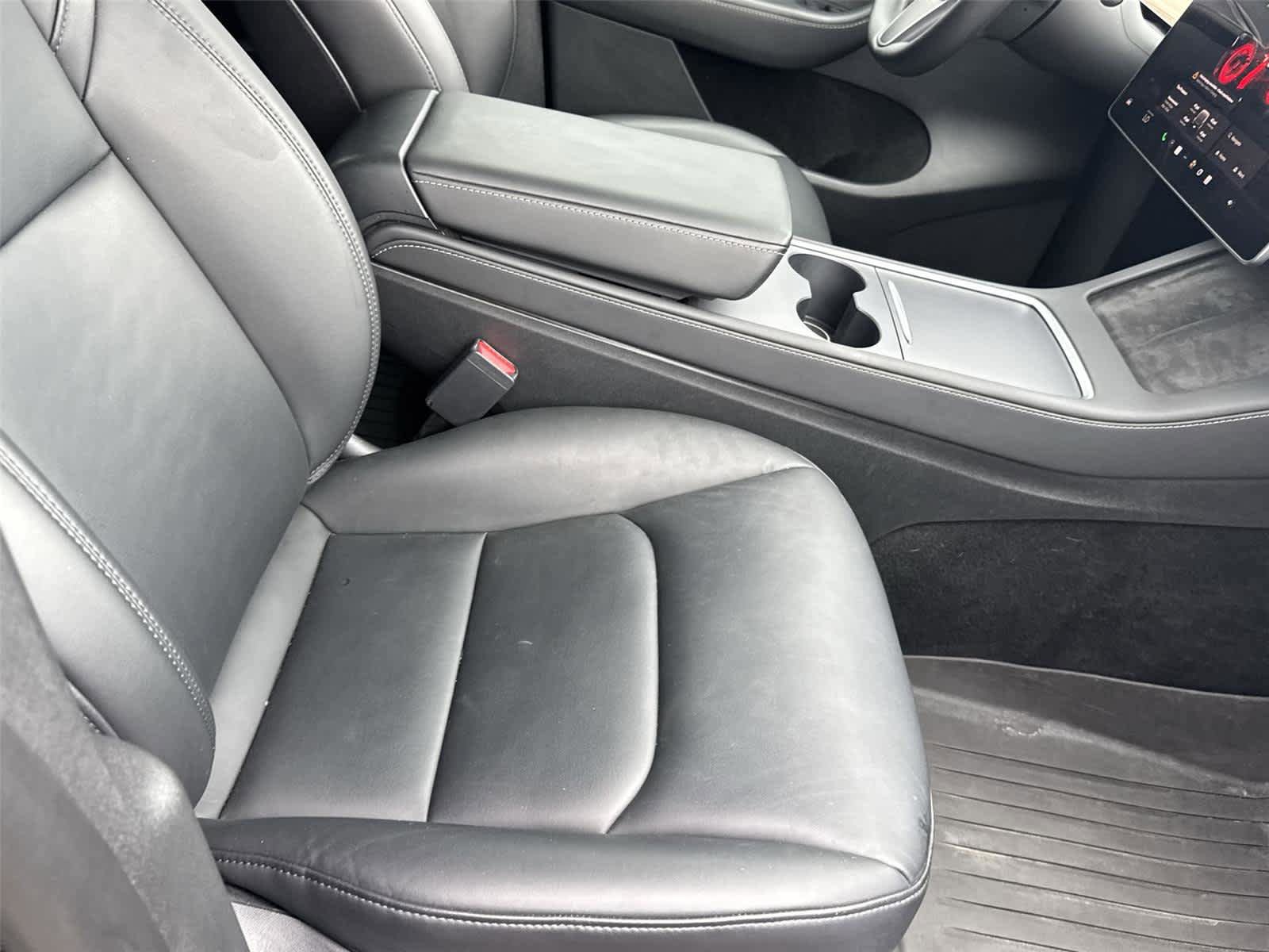 Used 2023 Tesla Model Y AWD image 18