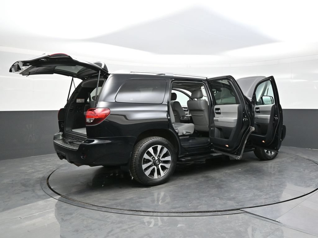Used 2018 Toyota Sequoia Limited w/ Safety & Convenience Package AWD/4WD image 41