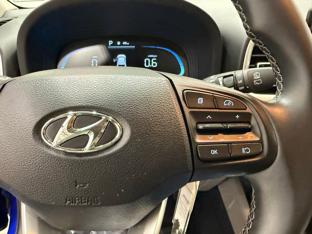 Used 2023 Hyundai Venue SEL image 29