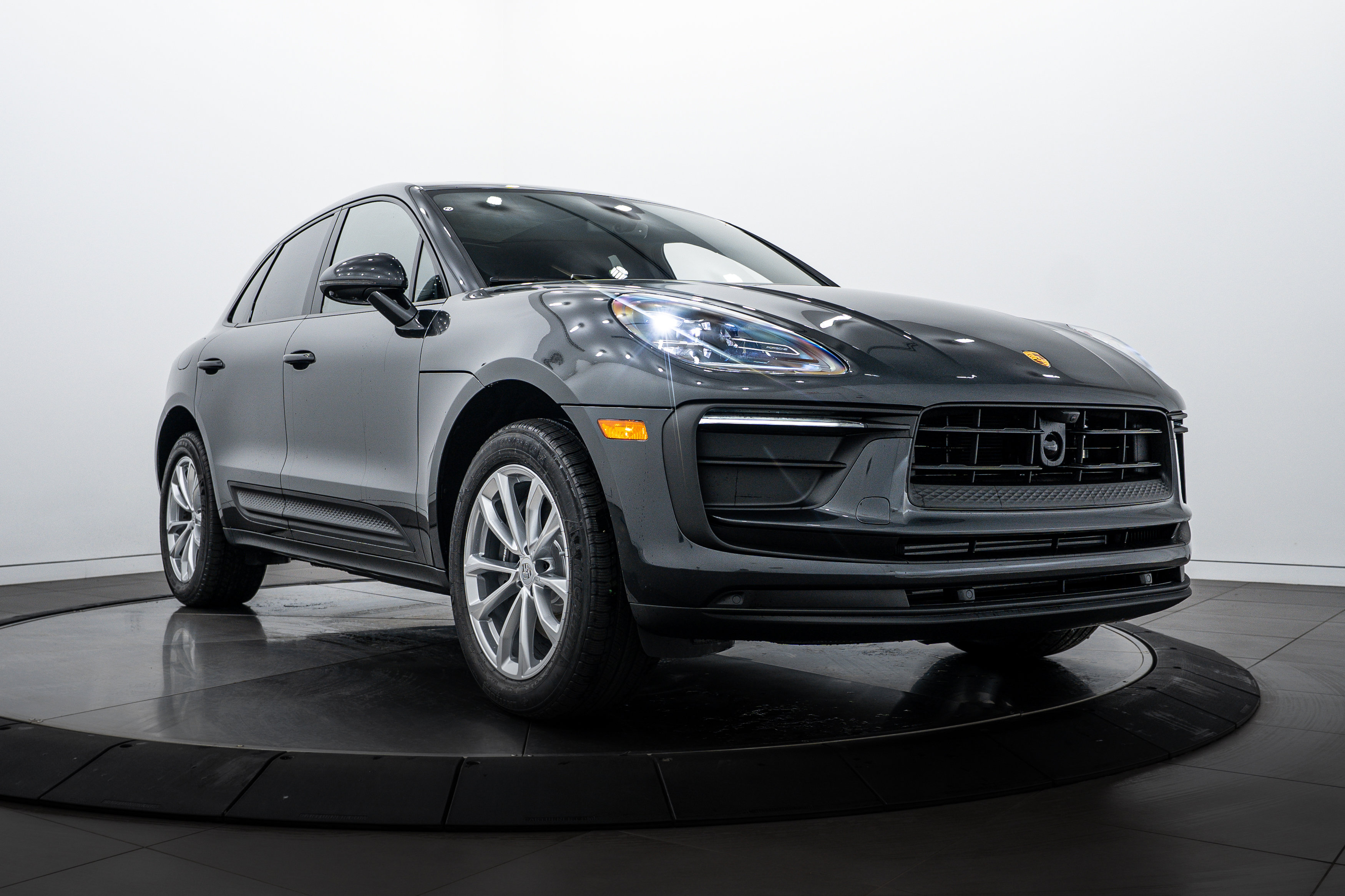 New 2026 Porsche Macan image 9