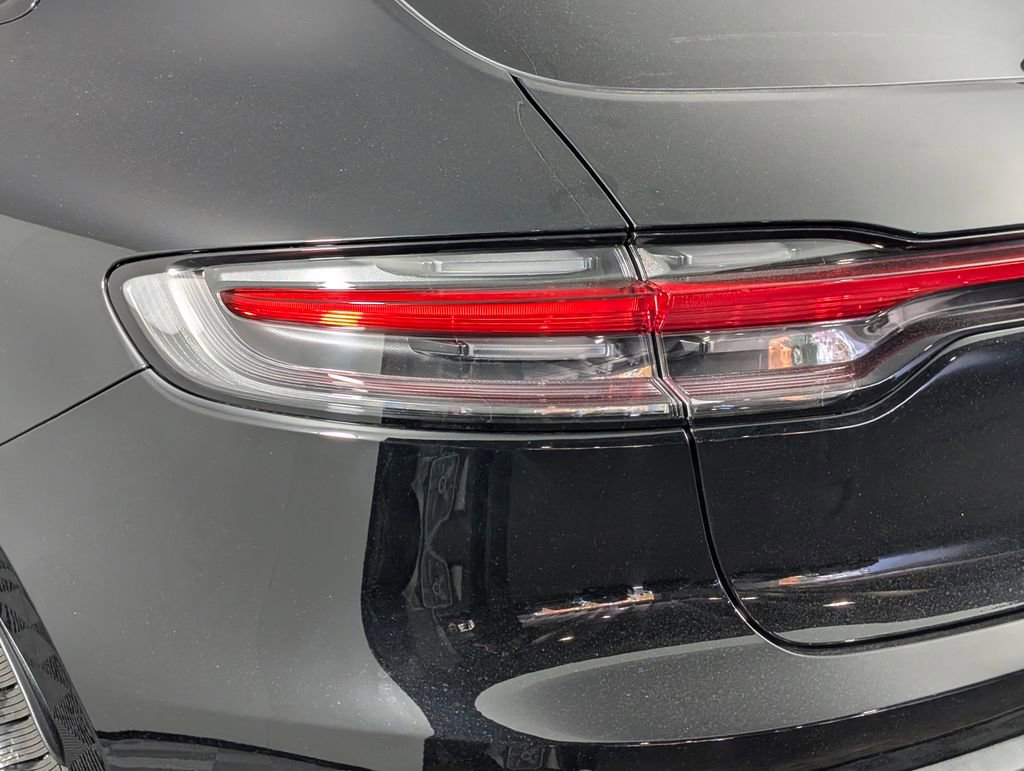 New 2026 Porsche Macan image 16