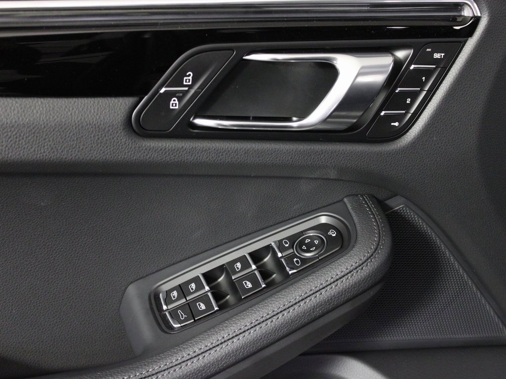 New 2026 Porsche Macan S image 16