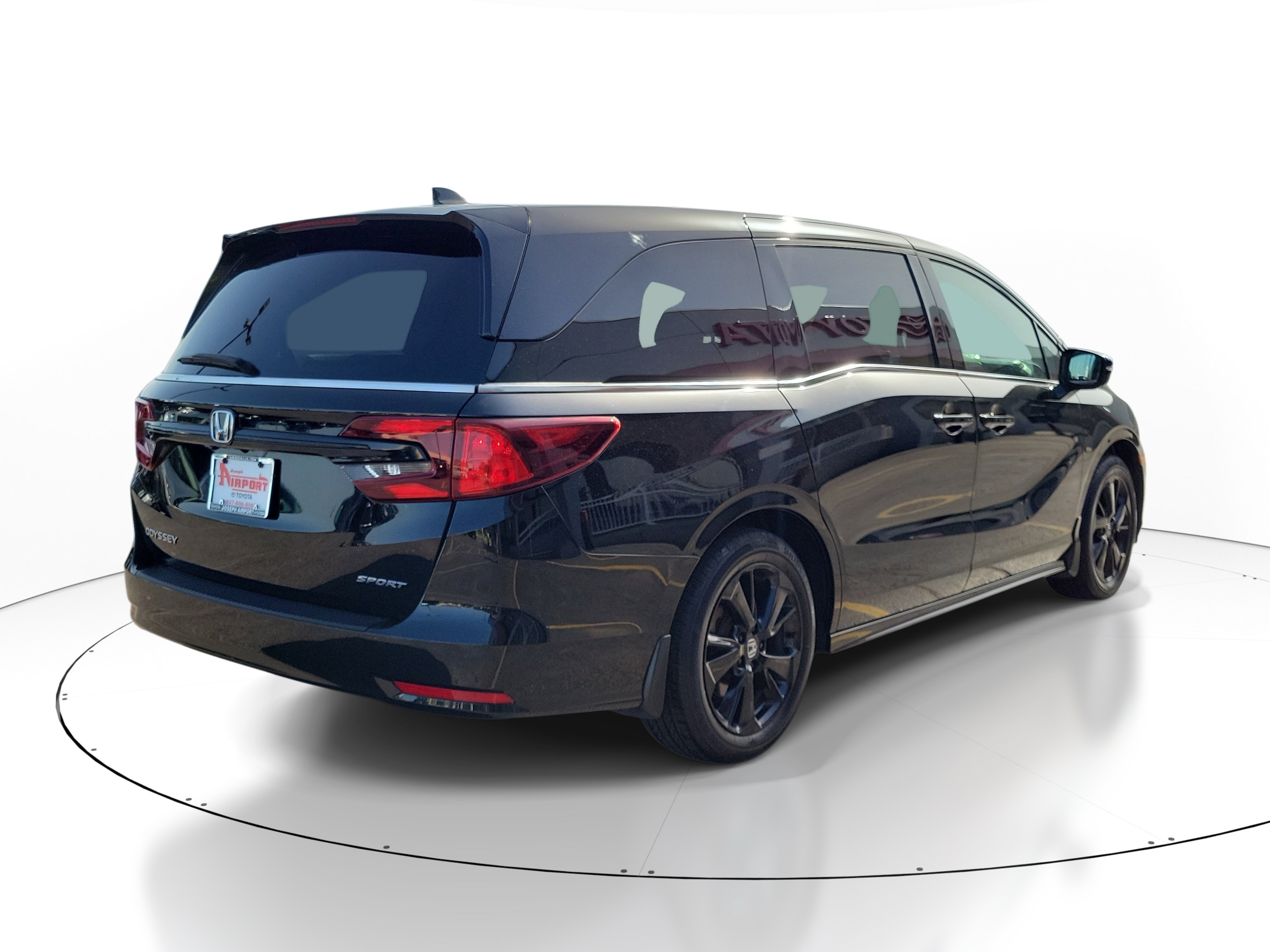 Used 2024 Honda Odyssey Sport image 4