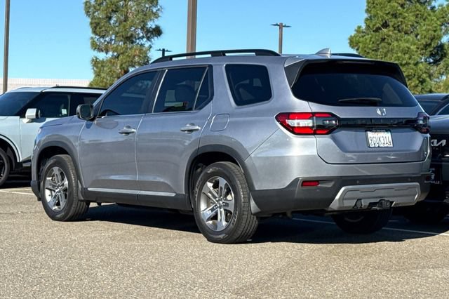 Used 2023 Honda Pilot EX-L image 8