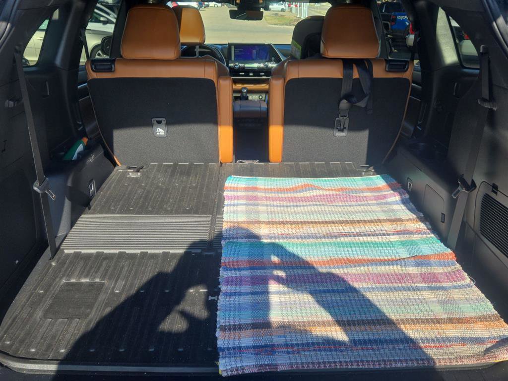 Used 2023 Toyota Highlander Platinum image 6