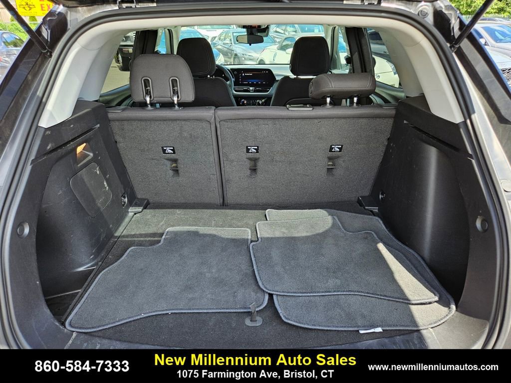 Used 2024 Chevrolet TrailBlazer LT image 30