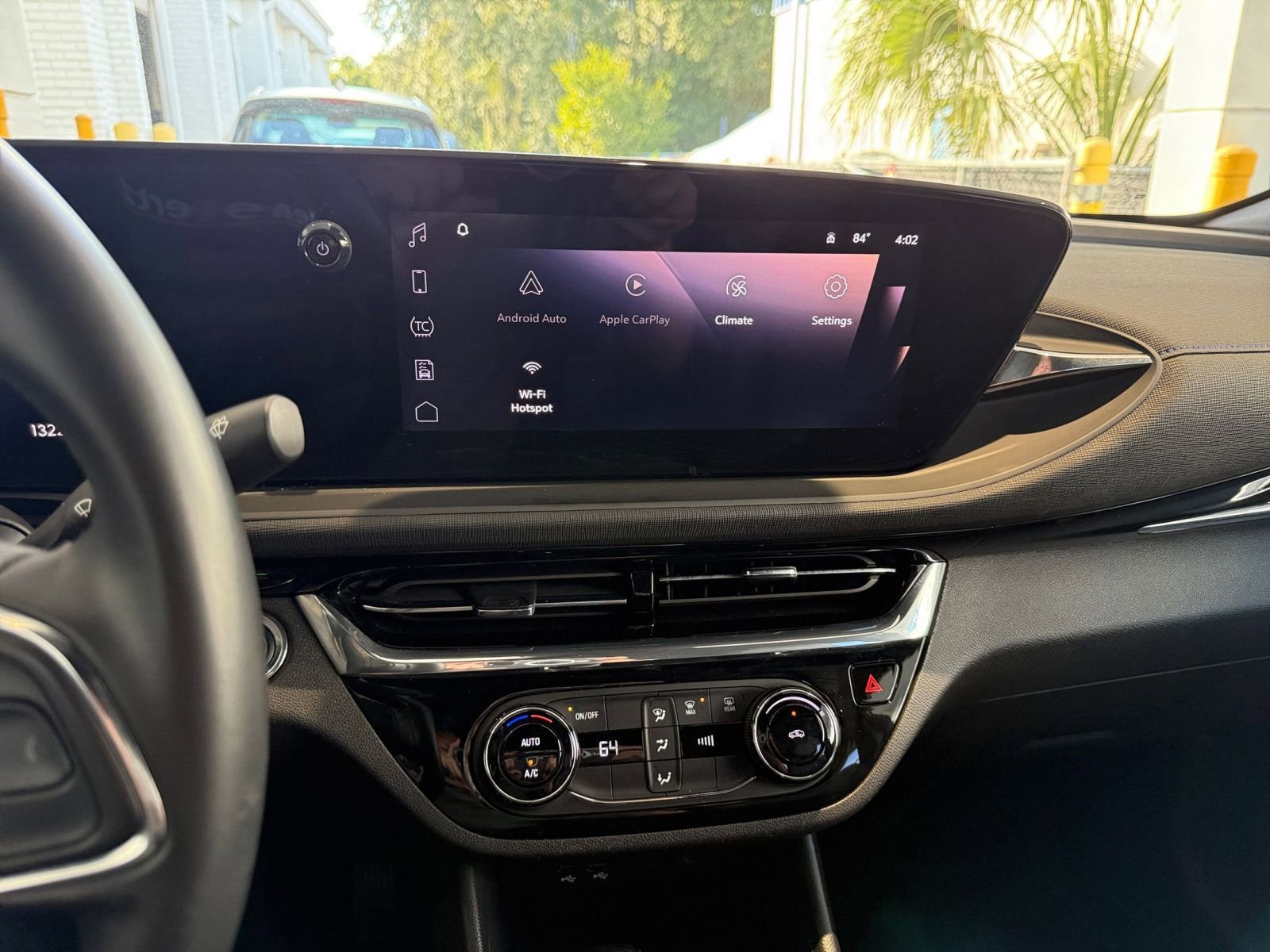 Used 2025 Buick Envista Sport Touring image 18