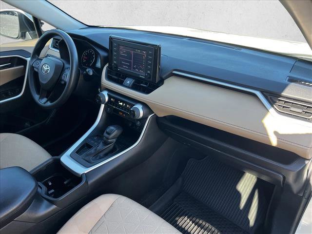 Used 2022 Toyota RAV4 XLE image 22