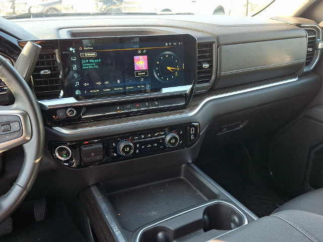 Used 2024 Chevrolet Silverado 2500 LT AWD/4WD image 9