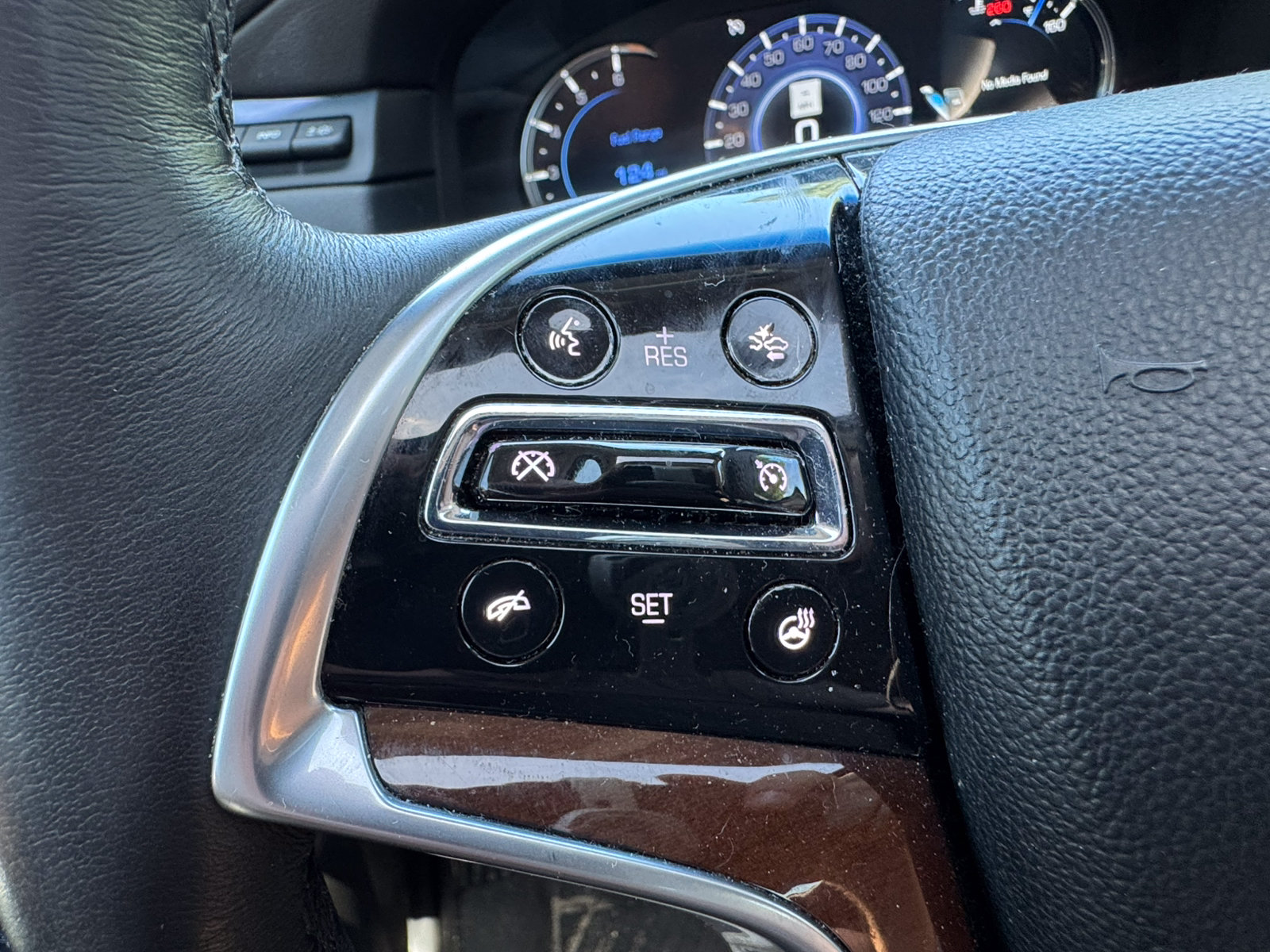 Used 2017 Cadillac Escalade ESV Luxury AWD/4WD image 35