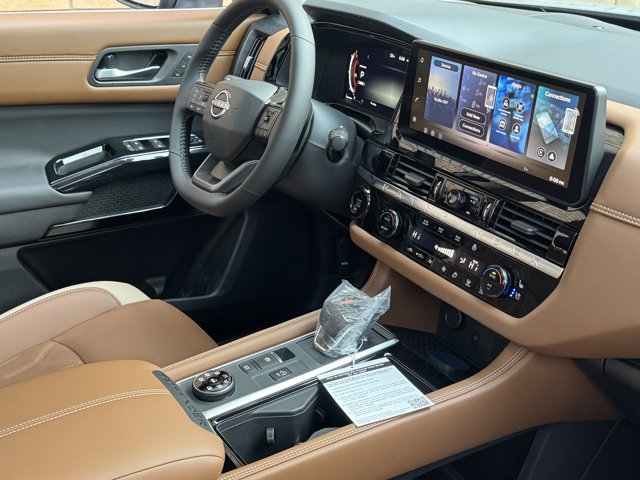 New 2026 Nissan Pathfinder Platinum AWD/4WD image 11