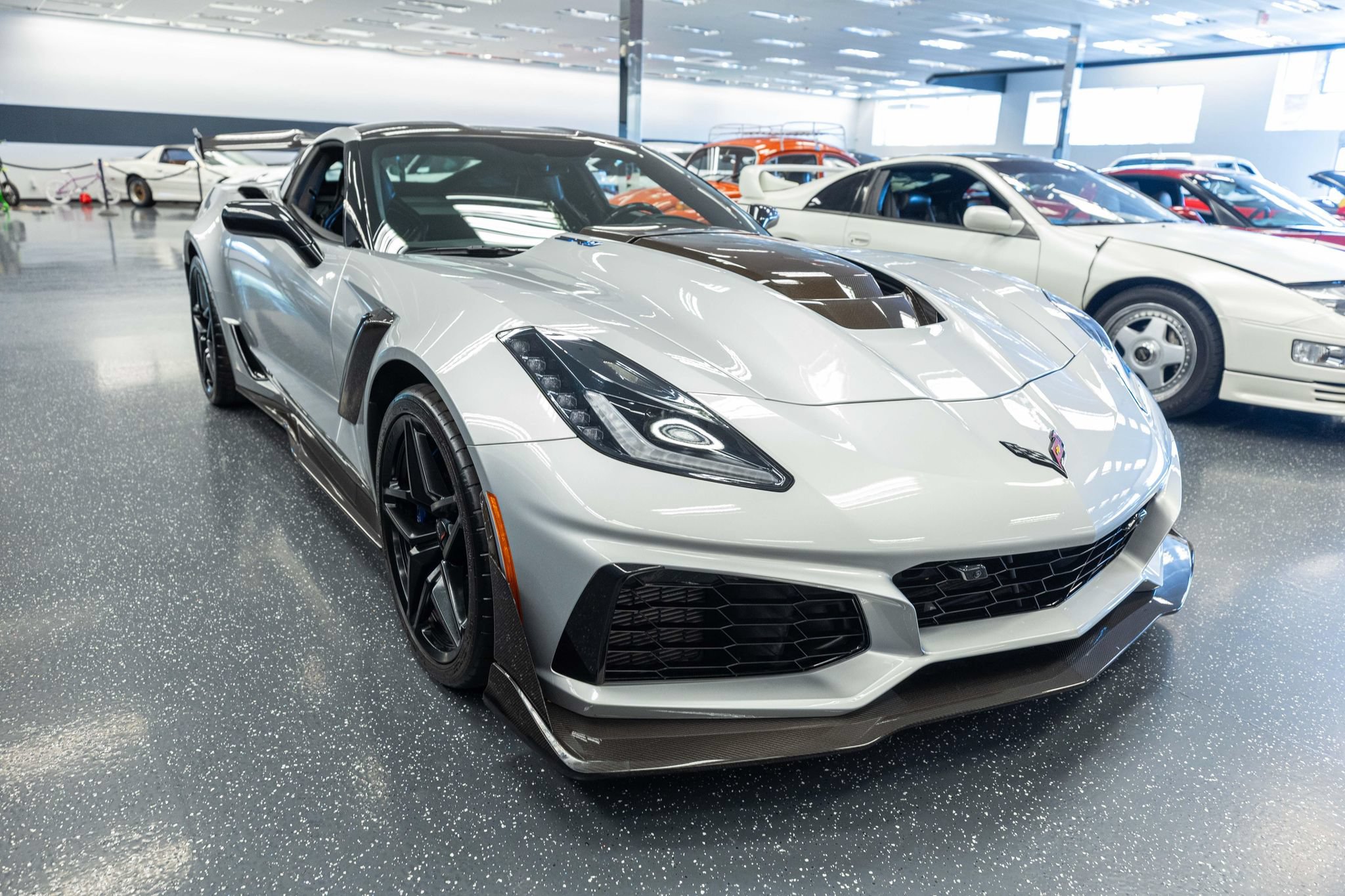 Used 2019 Chevrolet Corvette ZR1 RWD image 3