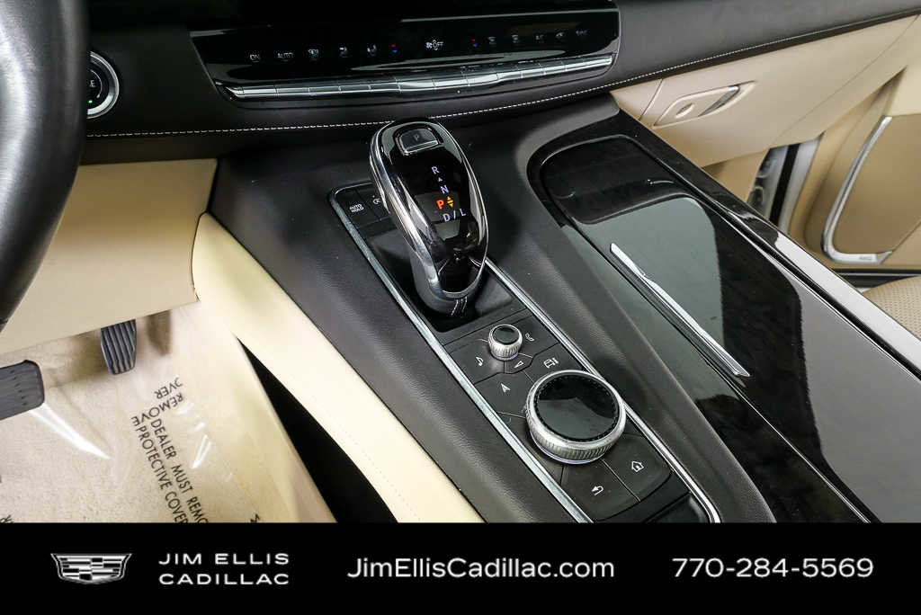 Used 2024 Cadillac Escalade Premium Luxury image 17