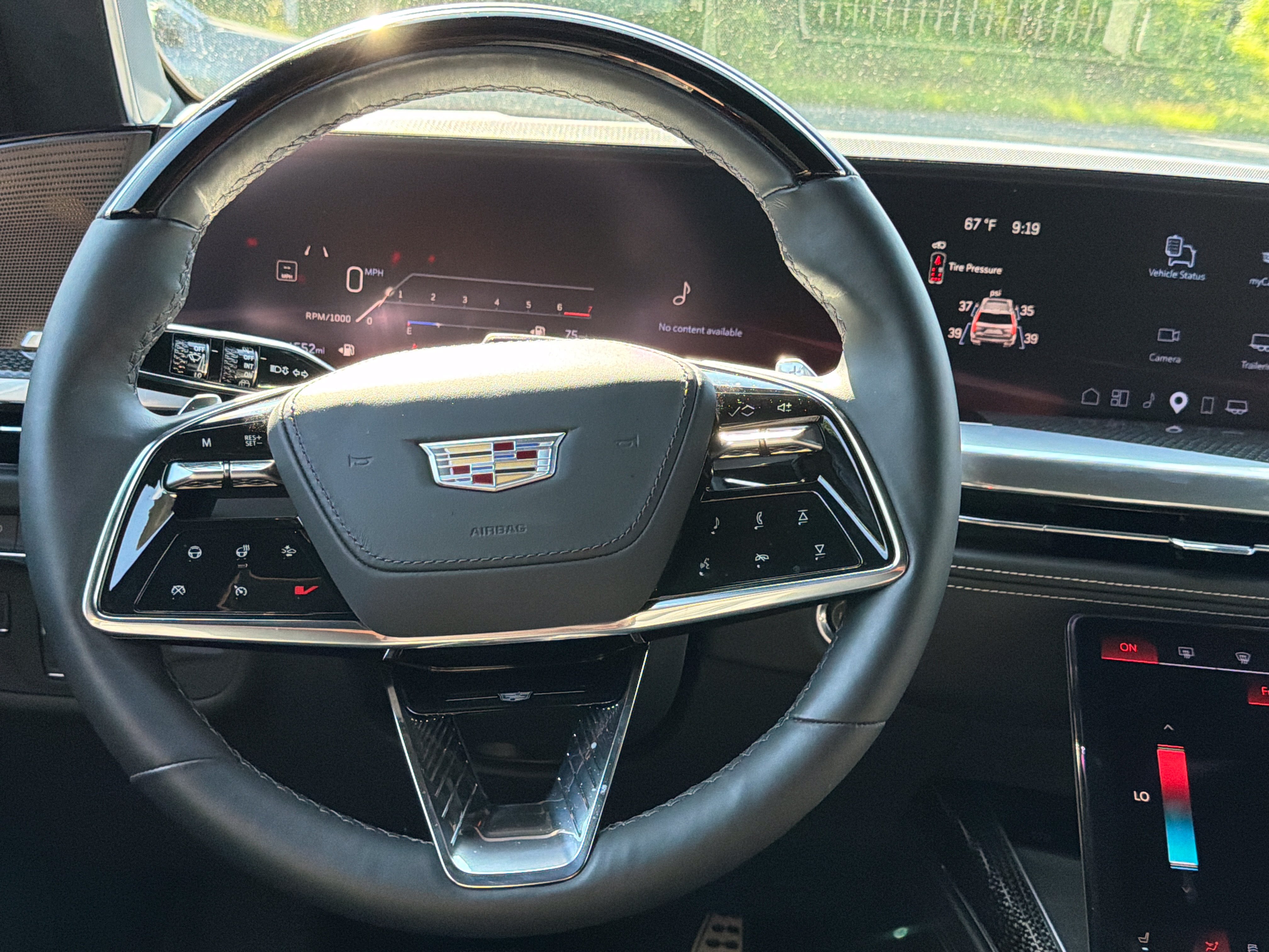 Used 2025 Cadillac Escalade V AWD/4WD image 15