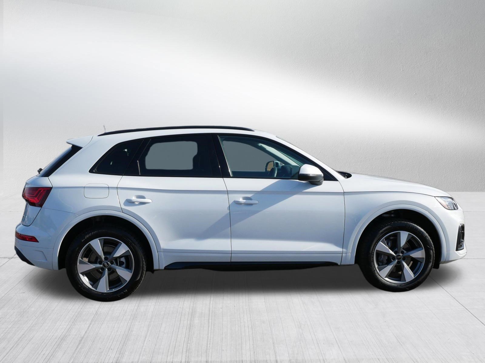 Used 2025 Audi Q5 2.0T Premium w/ Convenience Plus Package image 8