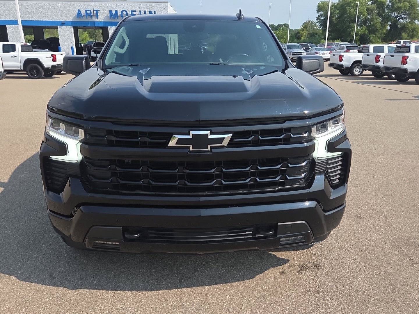 Used 2023 Chevrolet Silverado 1500 RST w/ Z71 Off-Road Package AWD/4WD image 9