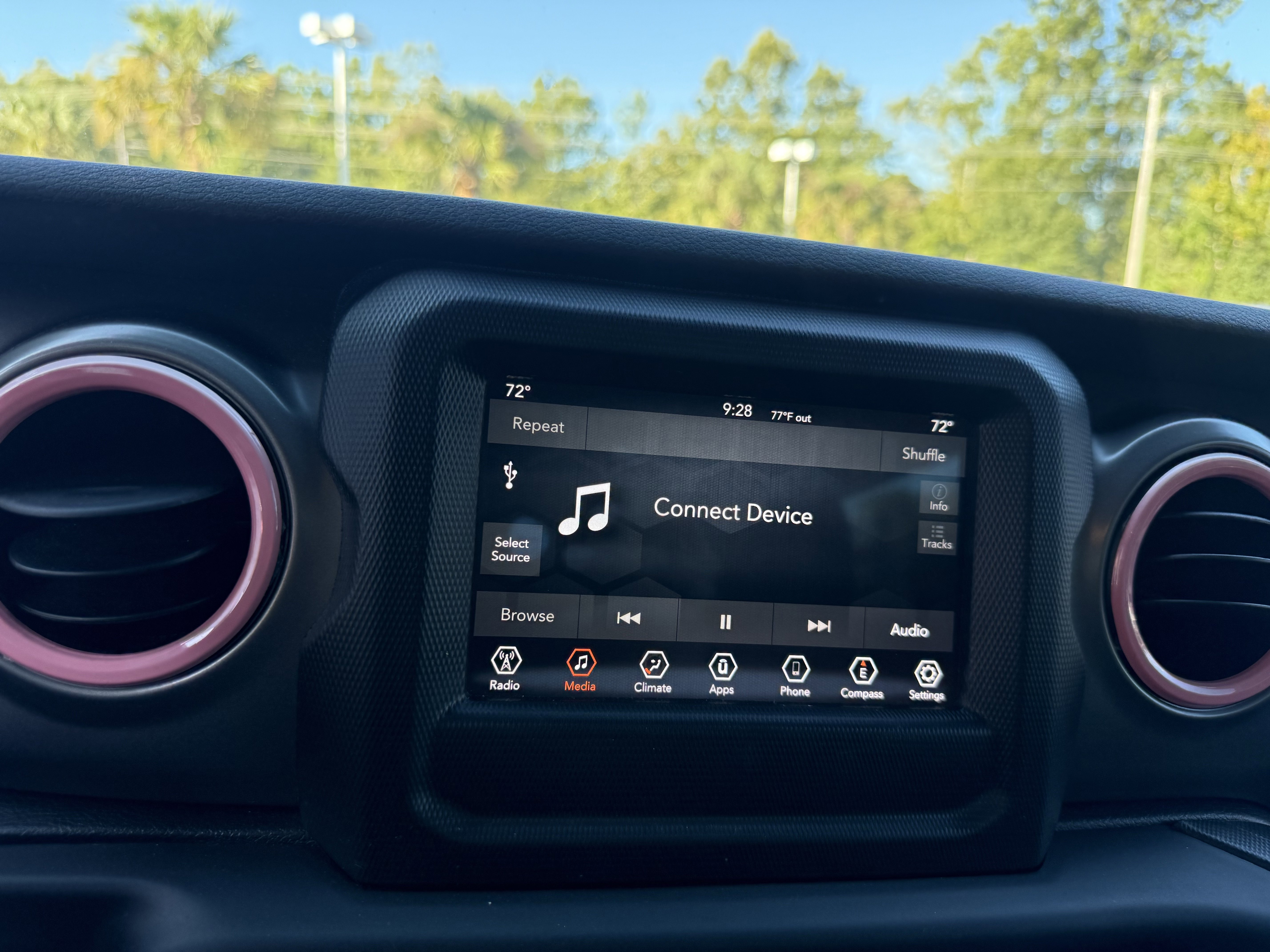 Used 2019 Jeep Wrangler Sport image 9