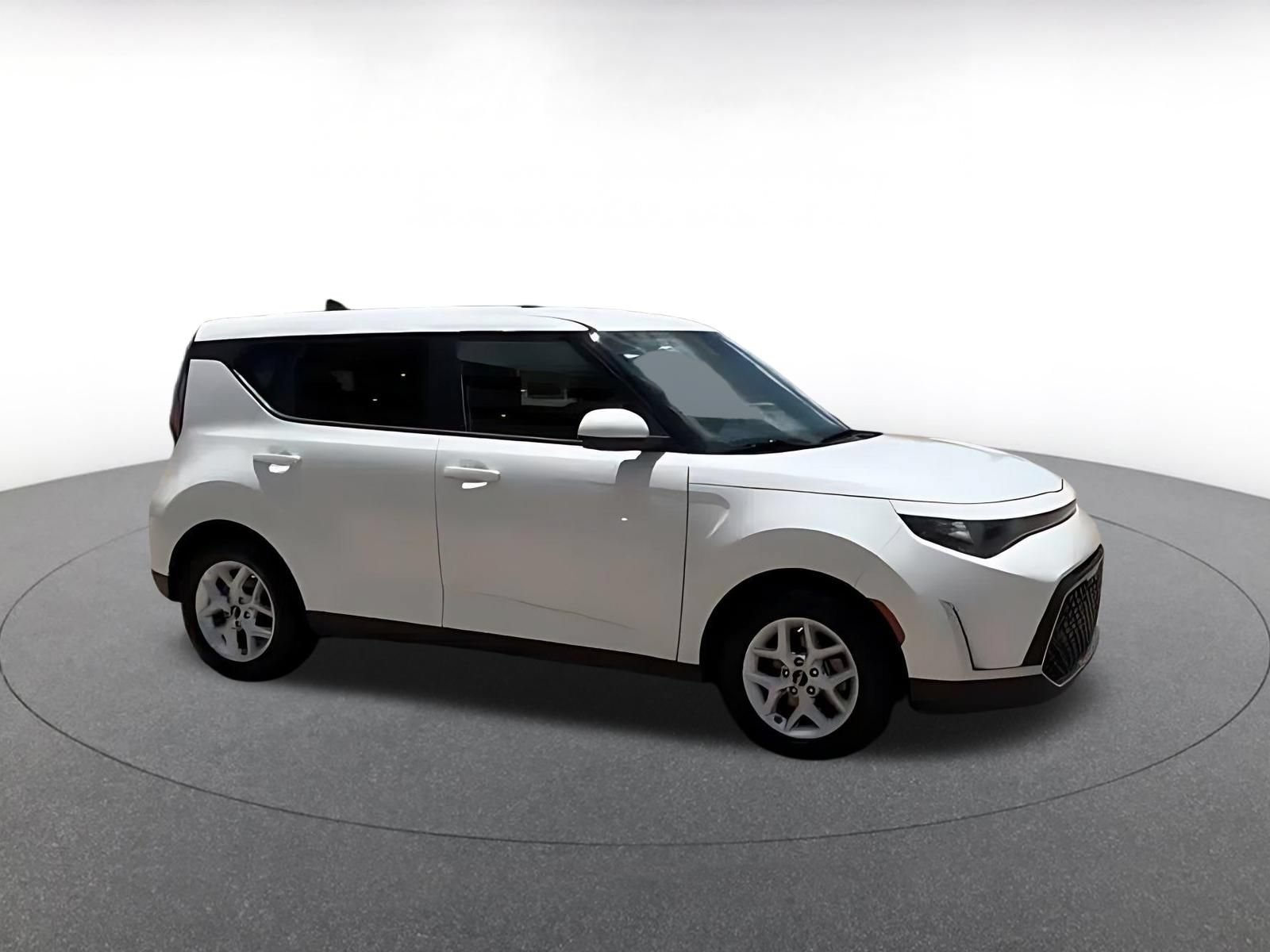 Used 2025 Kia Soul LX w/ LX Technology Package FWD video 2