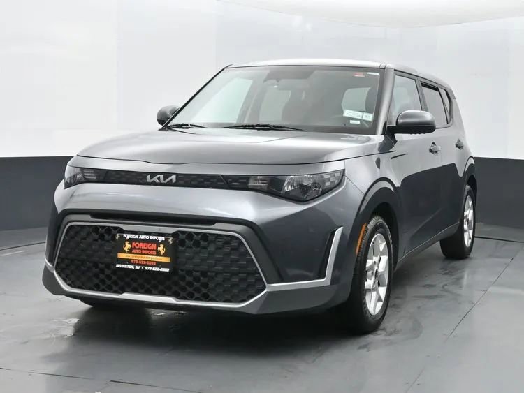 Used 2023 Kia Soul LX w/ Option Group 015 image 1