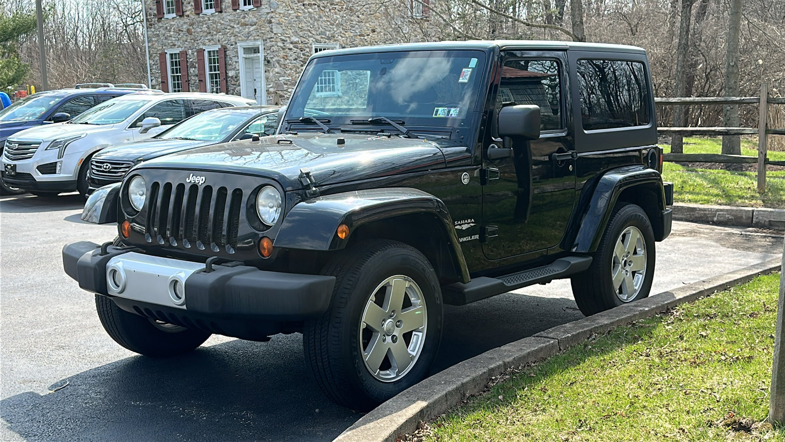 Used 2011 Jeep Wrangler Sahara video 2