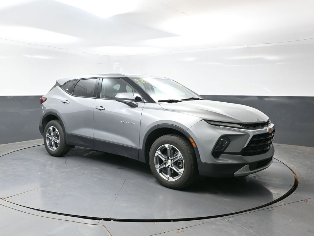Used 2023 Chevrolet Blazer LT FWD image 5