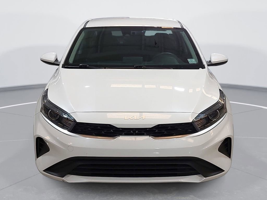 Used 2023 Kia Forte LXS image 2