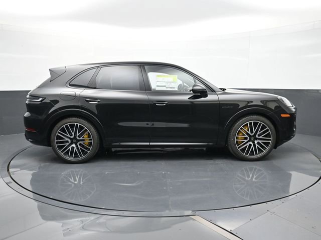 New 2026 Porsche Cayenne Turbo image 27