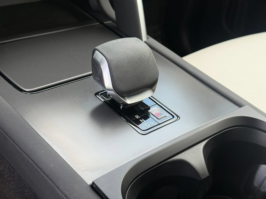Used 2024 Land Rover Discovery Sport S AWD/4WD image 17
