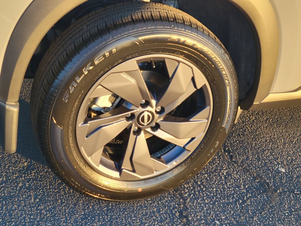 New 2026 Nissan Rogue SV FWD image 3