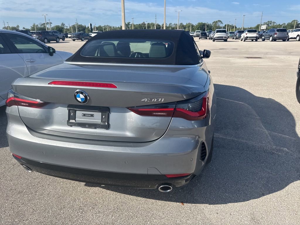 Used 2025 BMW 430i Convertible image 4