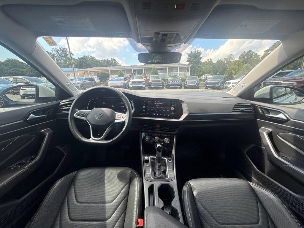 Used 2024 Volkswagen Jetta SEL FWD image 8