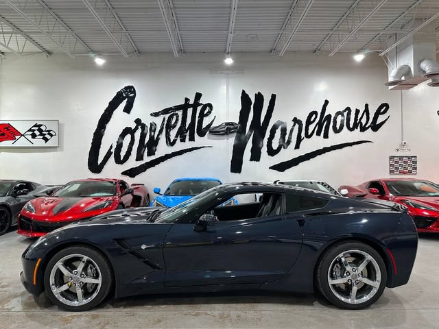 Used 2015 Chevrolet Corvette Stingray Coupe RWD image 2