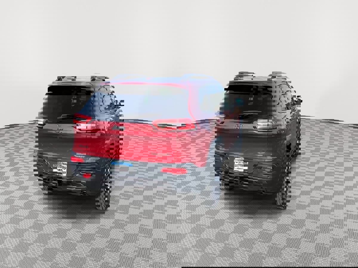 Used 2017 Jeep Cherokee Trailhawk w/ Comfort/Convenience Group image 4