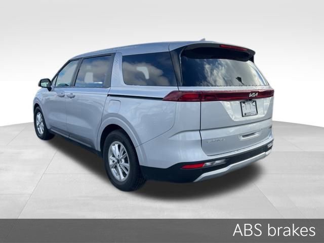 Certified 2023 Kia Carnival LX image 6