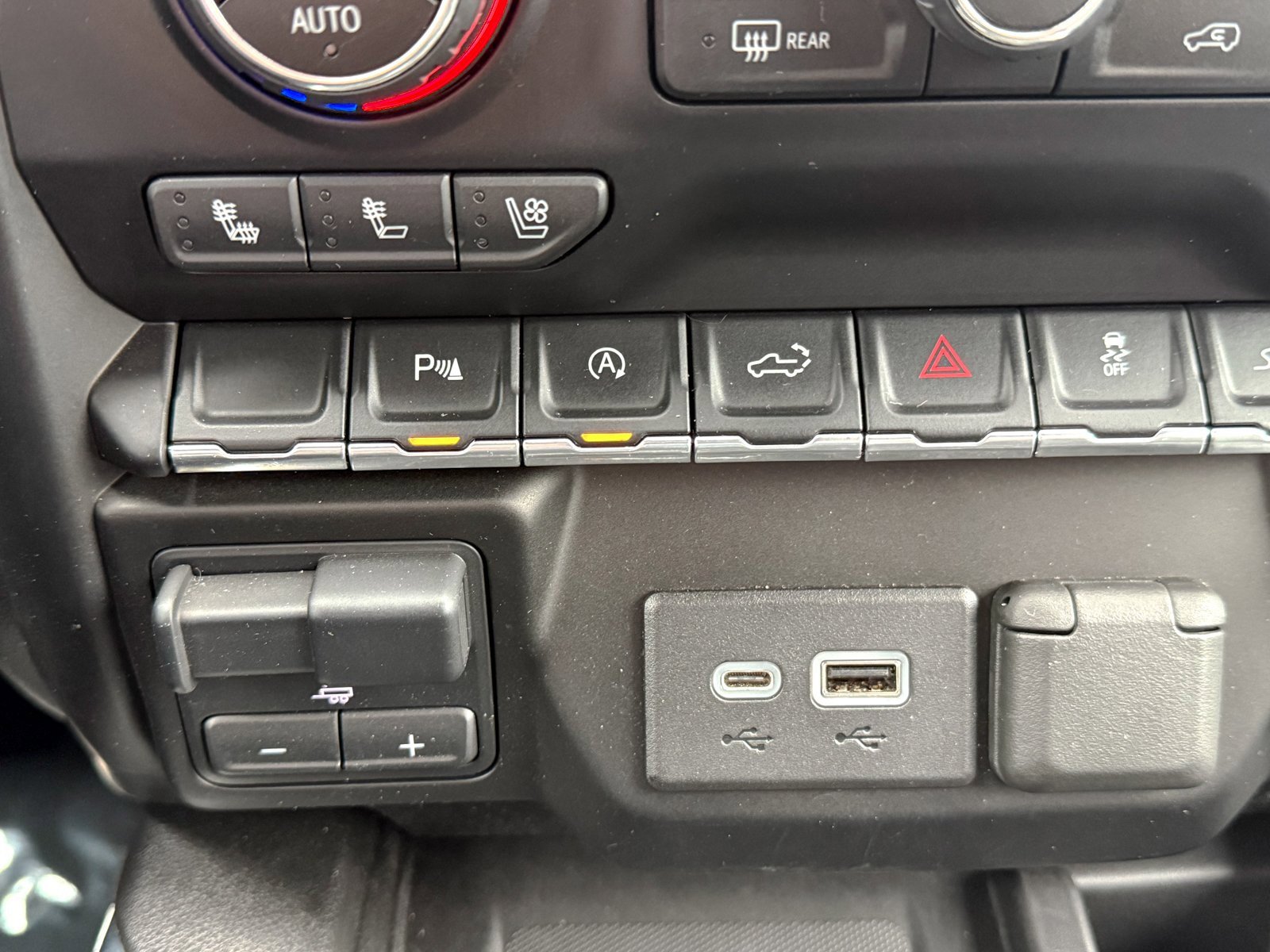 Certified 2021 Chevrolet Silverado 1500 LTZ image 34