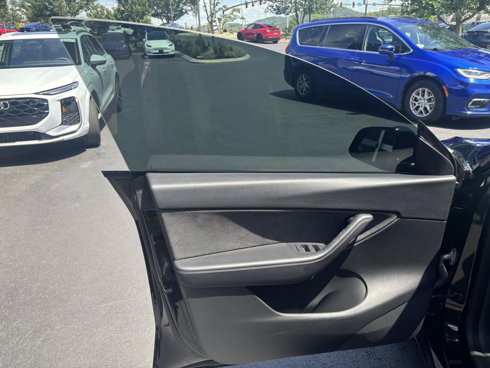 Used 2022 Tesla Model Y Performance AWD/4WD image 10