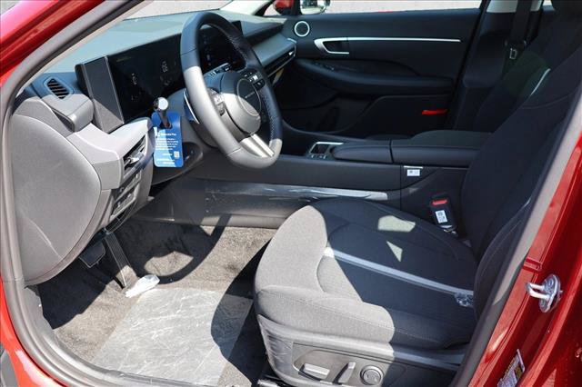New 2026 Hyundai Sonata SEL AWD/4WD image 11