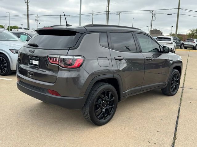 Used 2024 Jeep Compass Latitude w/ Altitude Special Edition image 6